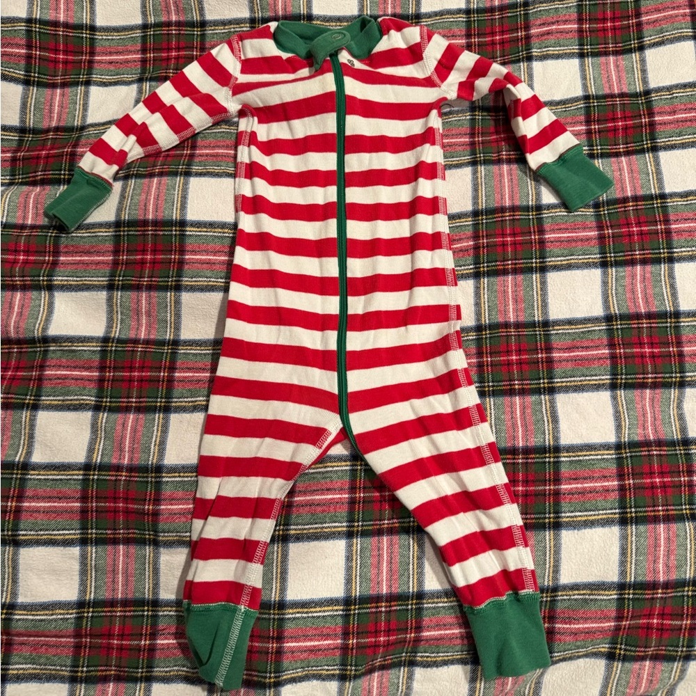 Hanna Andersson PJ set in red white and green stripe 6-12m size